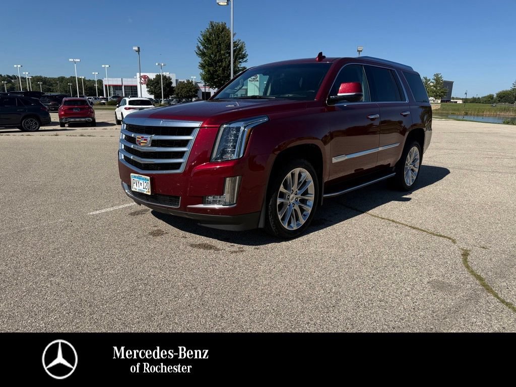 Used 2019 Cadillac Escalade Luxury AWD/4WD image 1