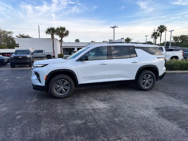 New 2027 Chevrolet Traverse LT w/ Driver Confidence Package FWD image 3