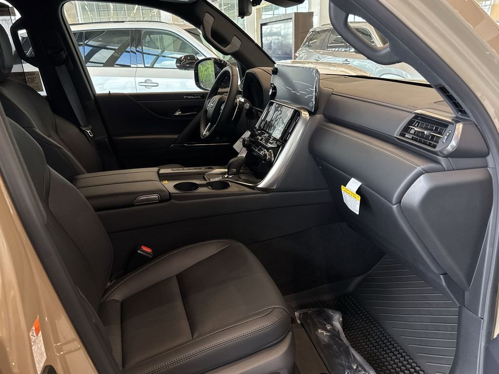 New 2026 Lexus LX 700h Overtrail image 7