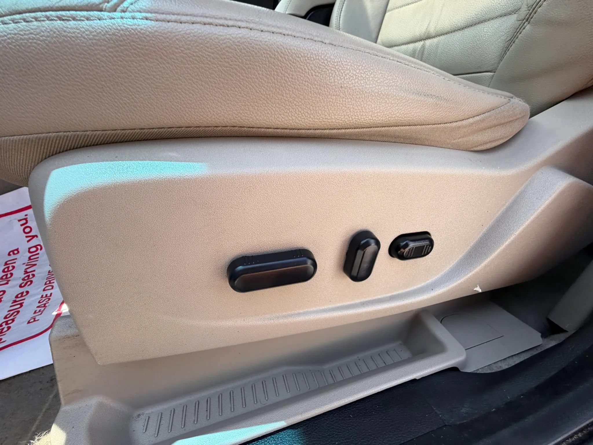 Used 2016 Ford Escape Titanium FWD image 14