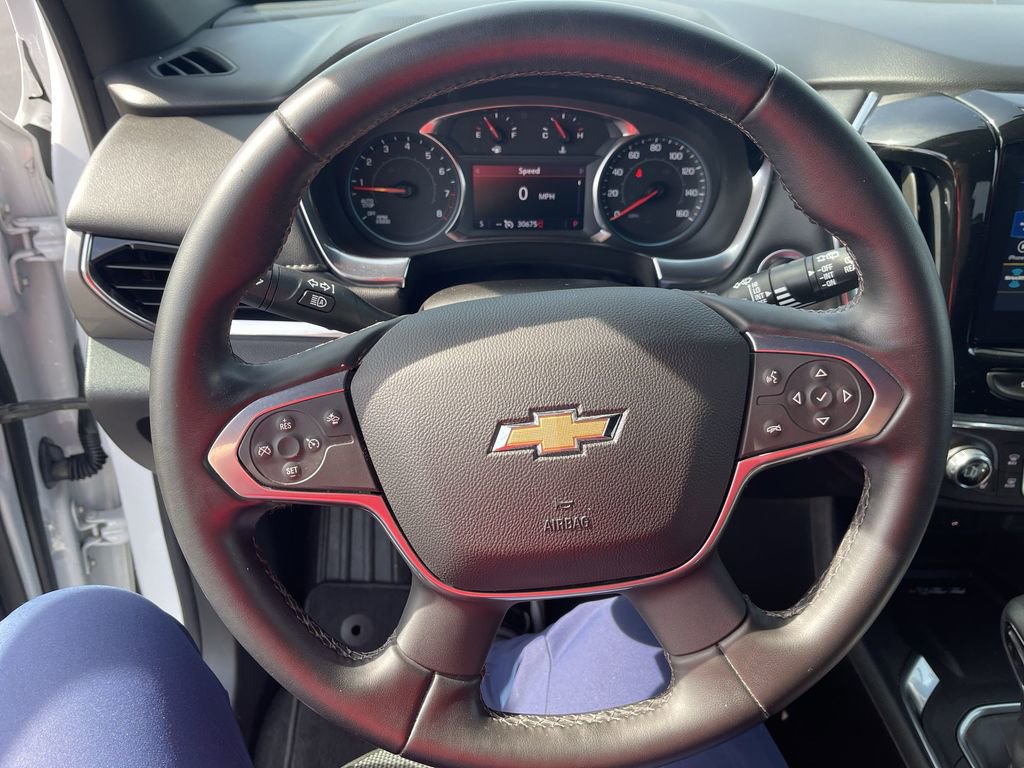Used 2023 Chevrolet Traverse LT image 14