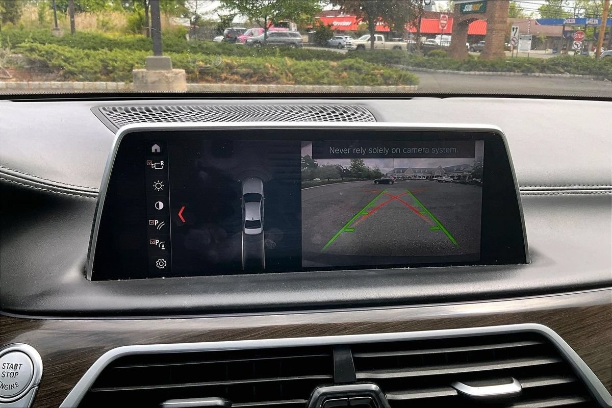 Used 2018 BMW 750i xDrive AWD/4WD image 27