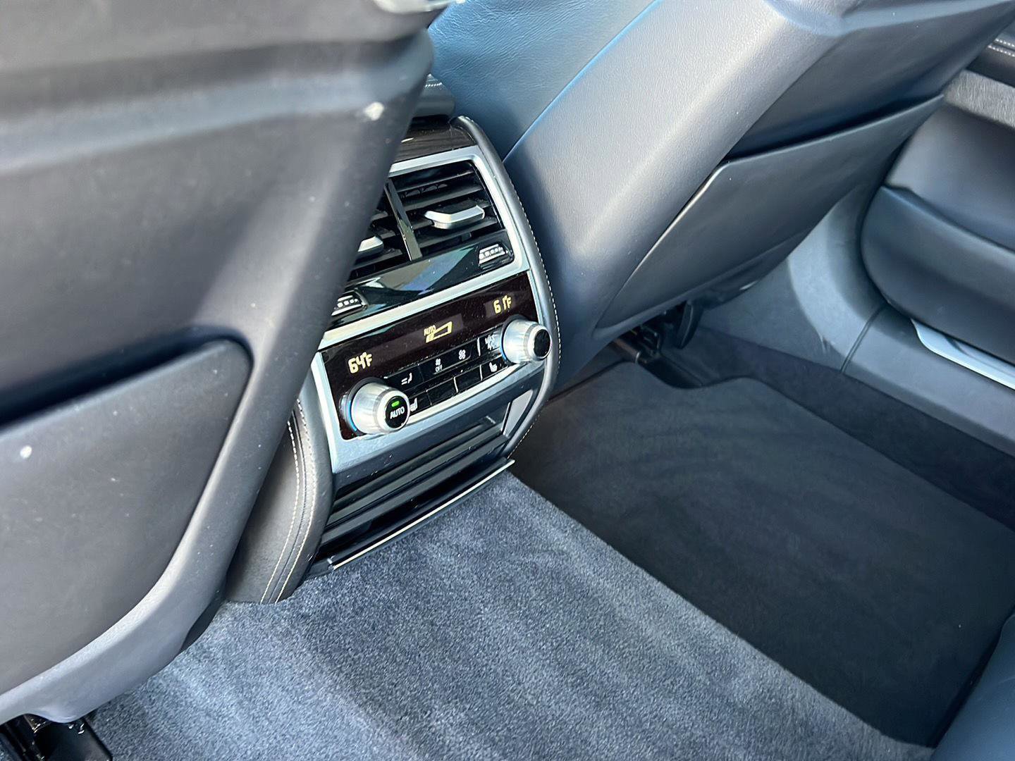 Used 2020 BMW 740i image 12