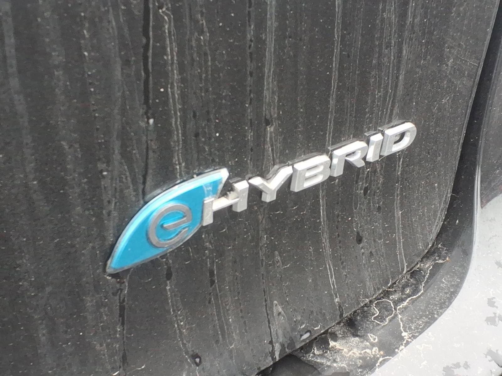 Used 2024 Chrysler Pacifica Select image 33