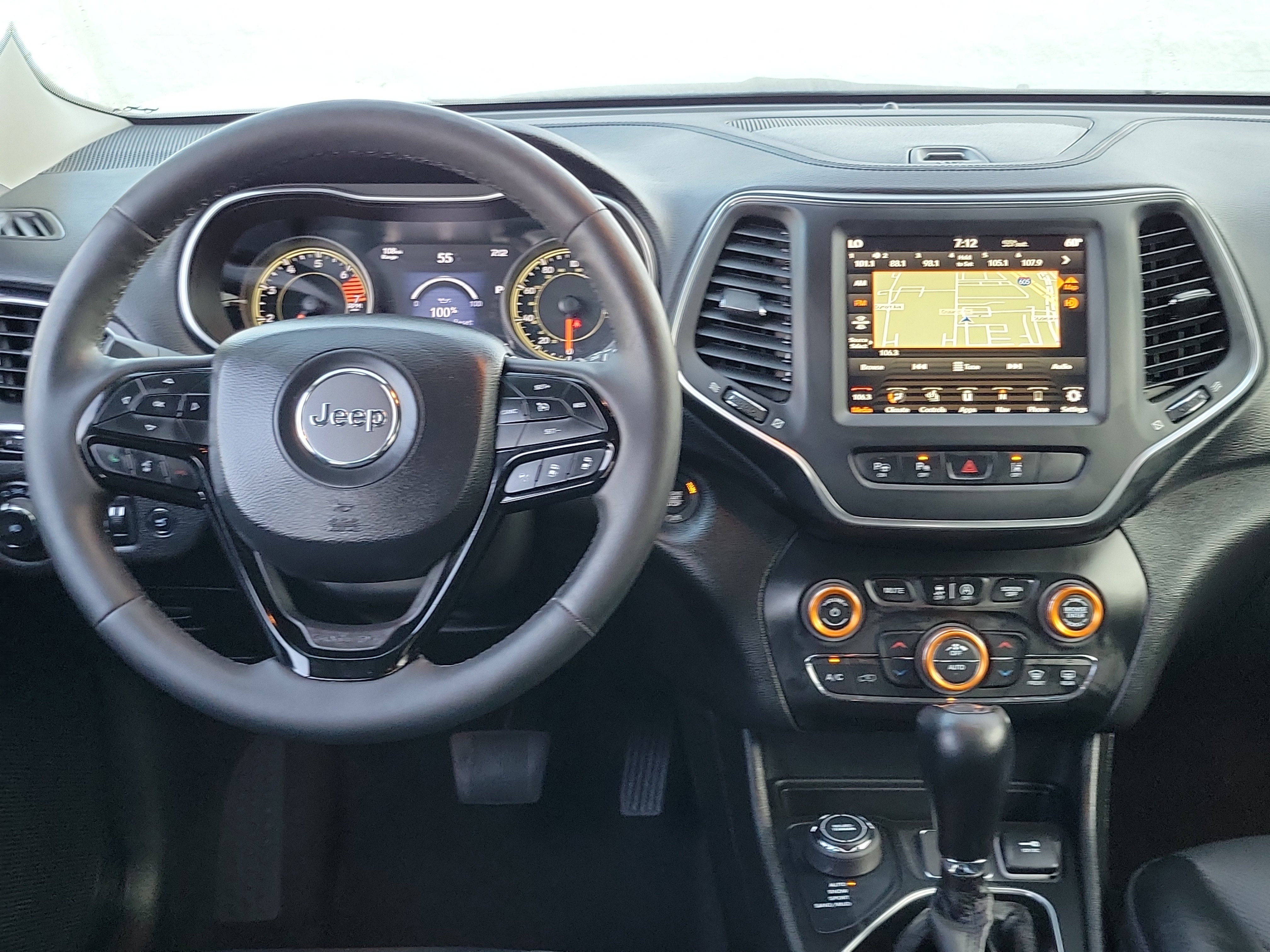 Used 2023 Jeep Cherokee Altitude Lux AWD/4WD image 6