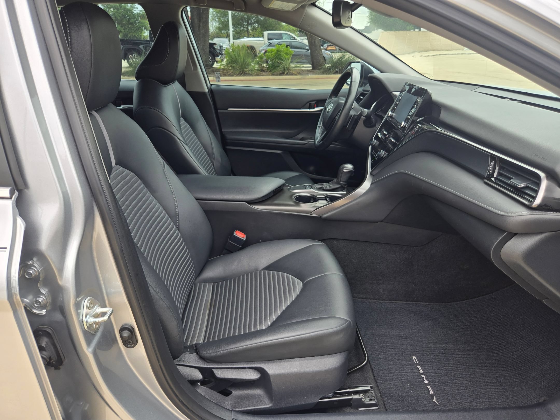 Used 2024 Toyota Camry SE w/ Convenience Package FWD image 24