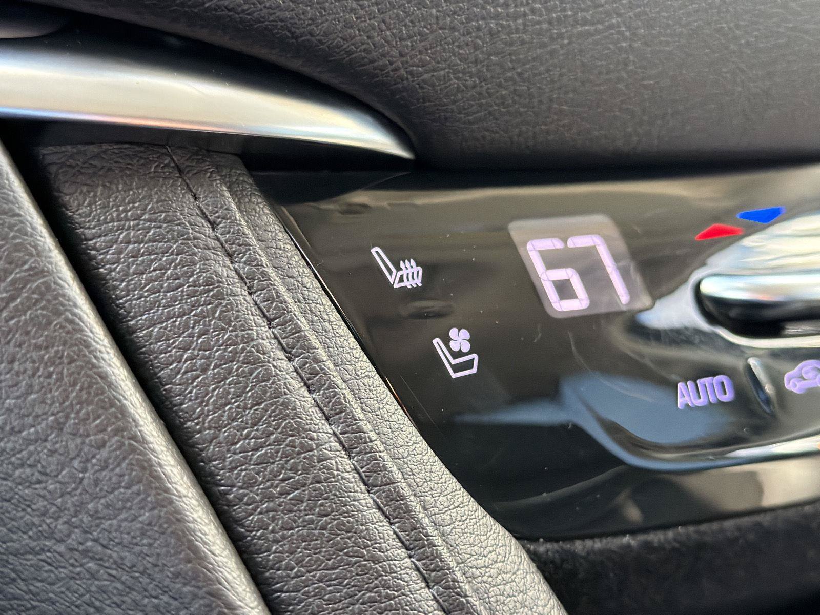 Used 2019 Cadillac XT5 Premium Luxury AWD/4WD image 32