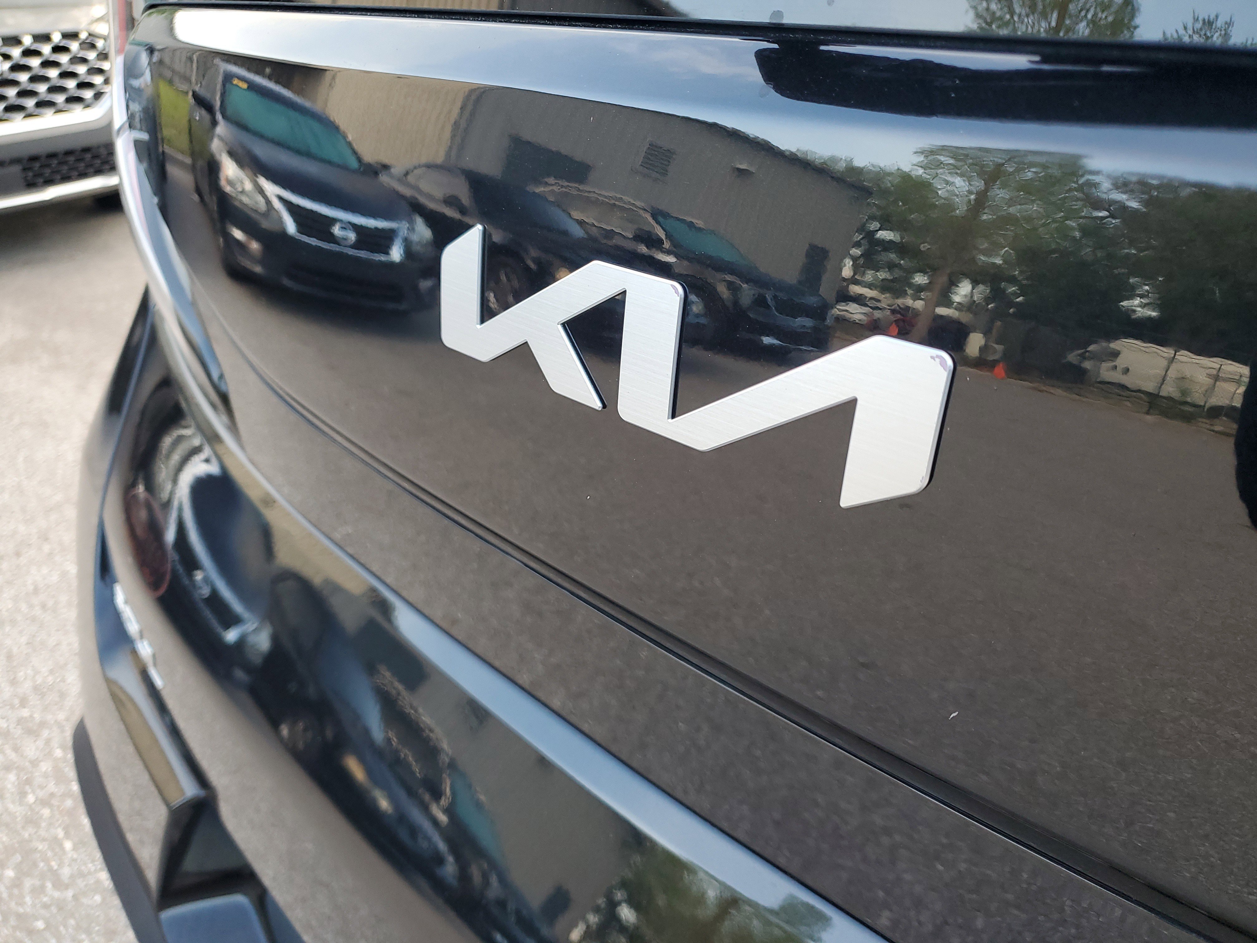 Used 2025 Kia Soul LX w/ LX Technology Package image 7