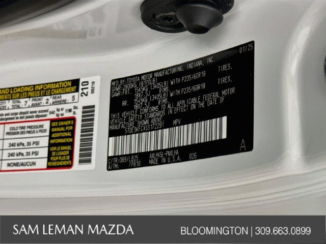 Used 2025 Toyota Sienna Platinum AWD/4WD image 35