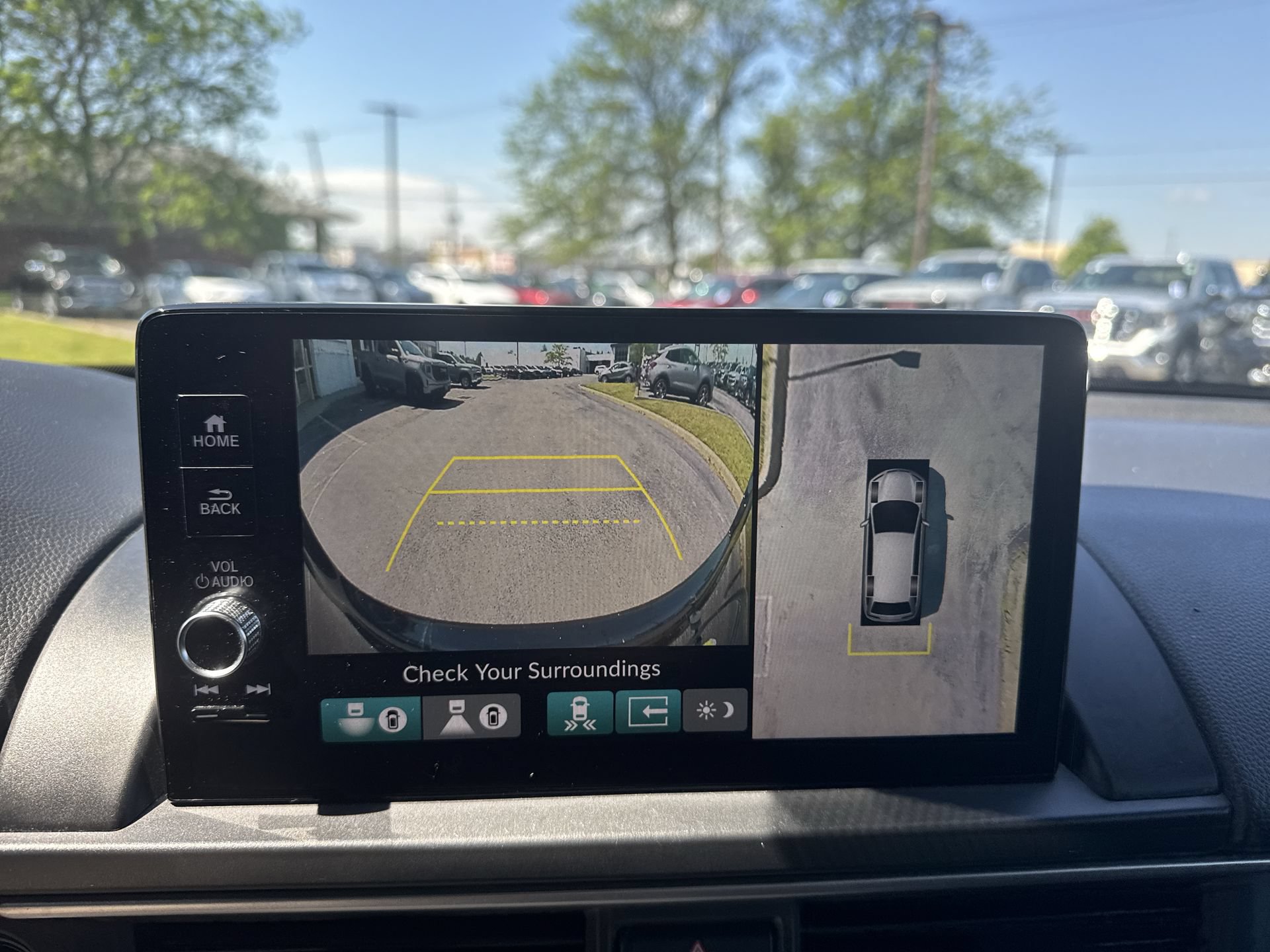 Used 2025 Honda Pilot Black Edition image 15