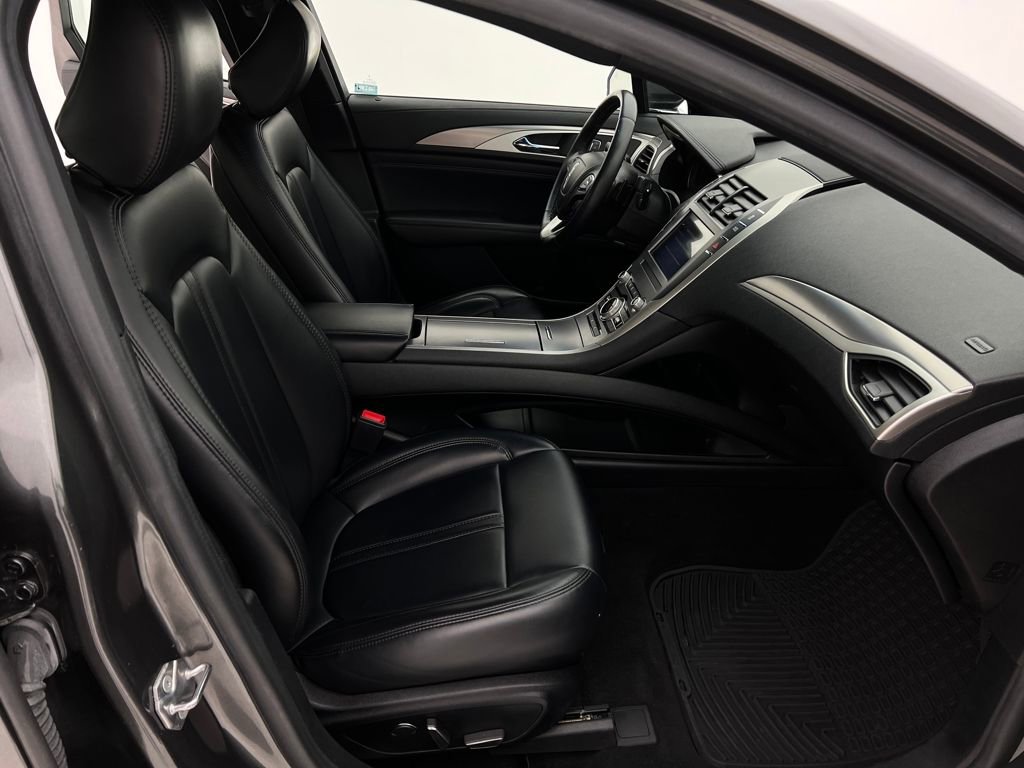 Used 2020 Lincoln MKZ AWD image 17