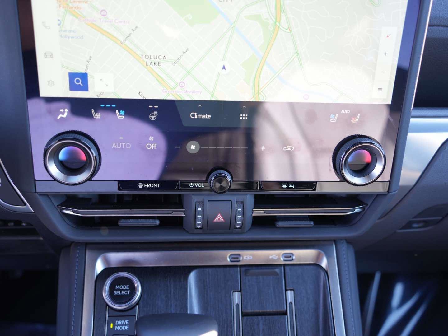 Used 2025 Lexus GX 550 w/ Accessory Package (CT) image 28