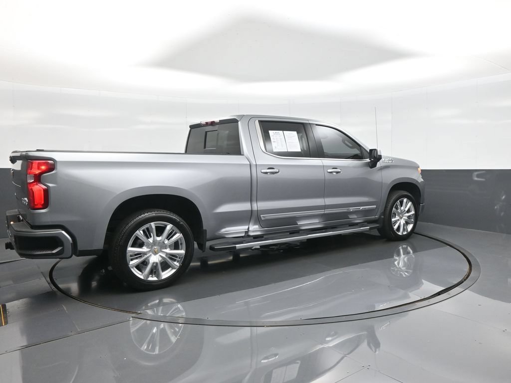 Used 2025 Chevrolet Silverado 1500 High Country w/ High Country Premium Package AWD/4WD image 7