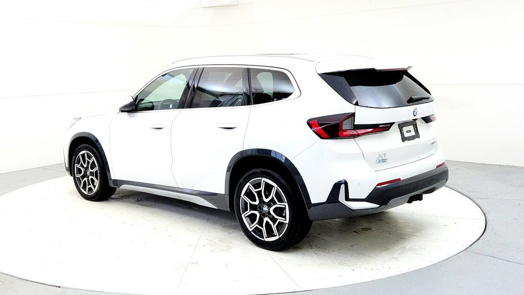 Used 2026 BMW X1 xDrive28i w/ Convenience Package AWD/4WD image 4