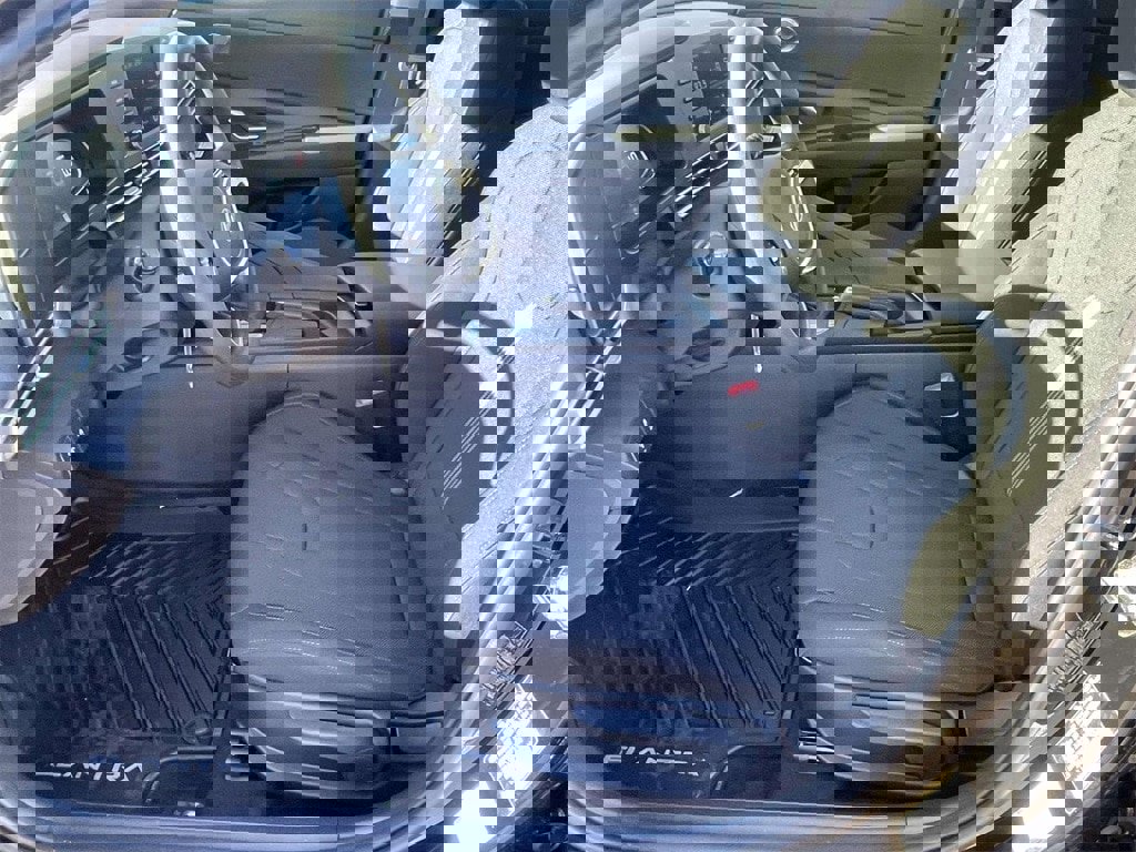 New 2026 Hyundai Elantra SE image 13