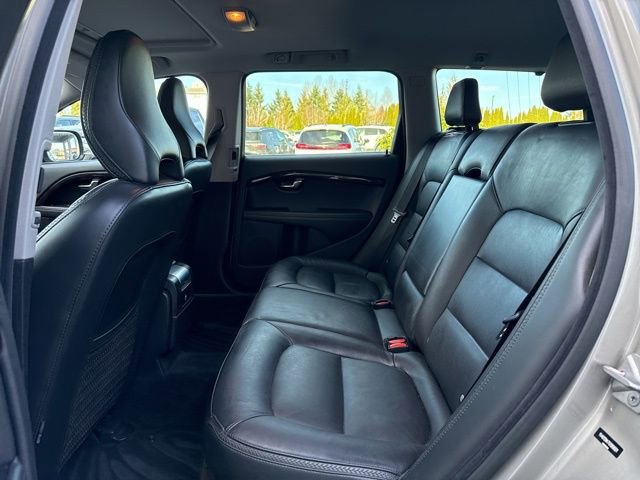 Used 2016 Volvo XC70 T5 Premier w/ Proximity Package image 17