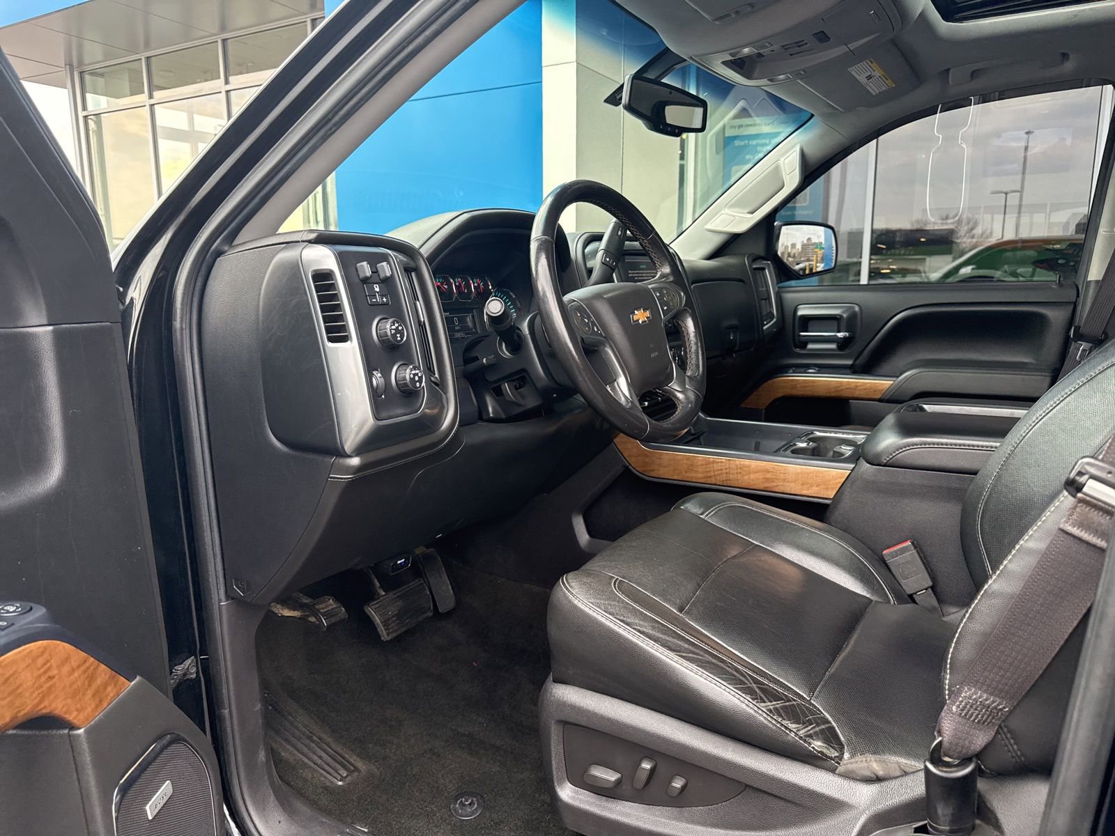 Used 2015 Chevrolet Silverado 1500 LTZ w/ LTZ Plus Package image 17