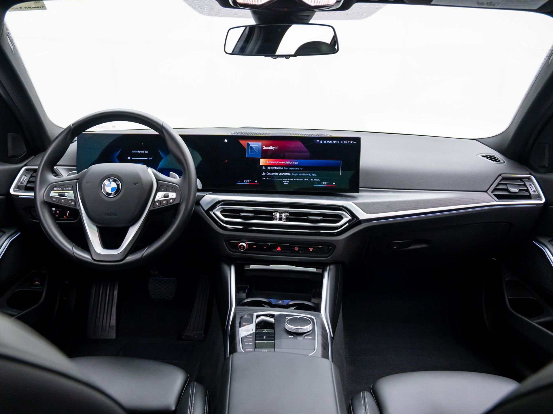 Certified 2023 BMW 330i xDrive Sedan image 9