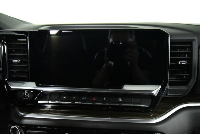 Used 2026 Chevrolet Silverado 1500 LT Trail Boss w/ Convenience Package II image 4