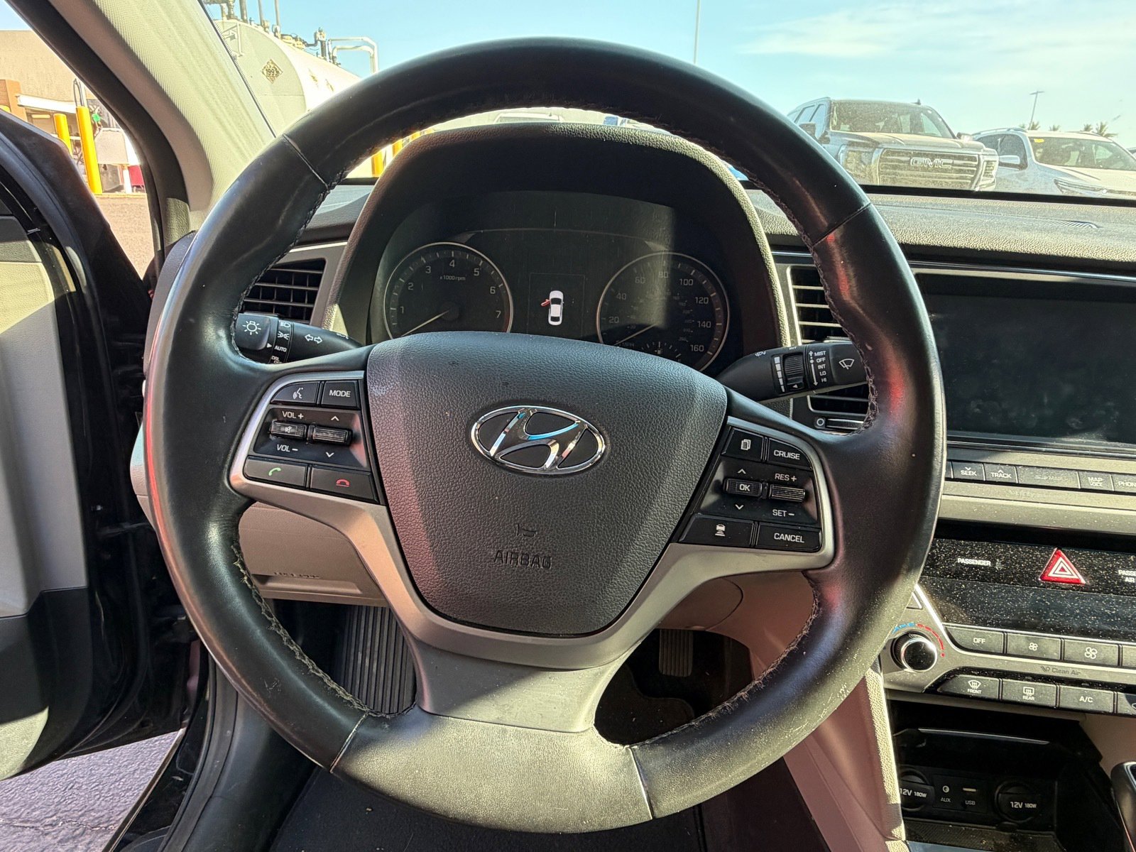 Used 2017 Hyundai Elantra Limited w/ Limited Tech Package 04 image 11