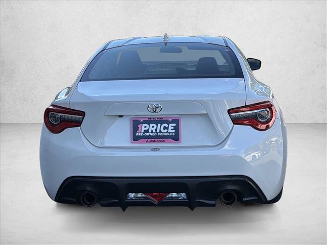 Used 2018 Toyota 86 RWD image 6