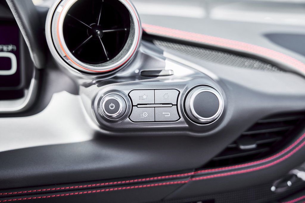 Used 2022 Ferrari F8 Tributo image 68