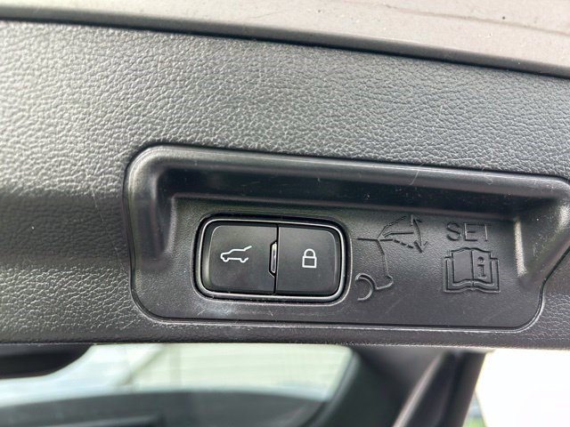 Used 2021 Ford Explorer XLT w/ Equipment Group 202A AWD/4WD image 49