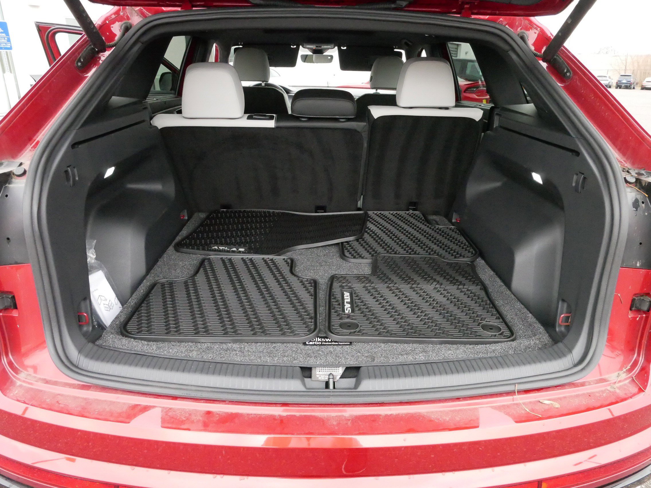 Certified 2025 Volkswagen Atlas Cross Sport SEL Premium R-Line image 18