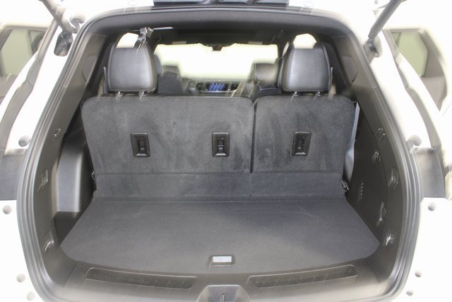 Used 2022 Buick Enclave Avenir w/ Avenir Technology Package image 24