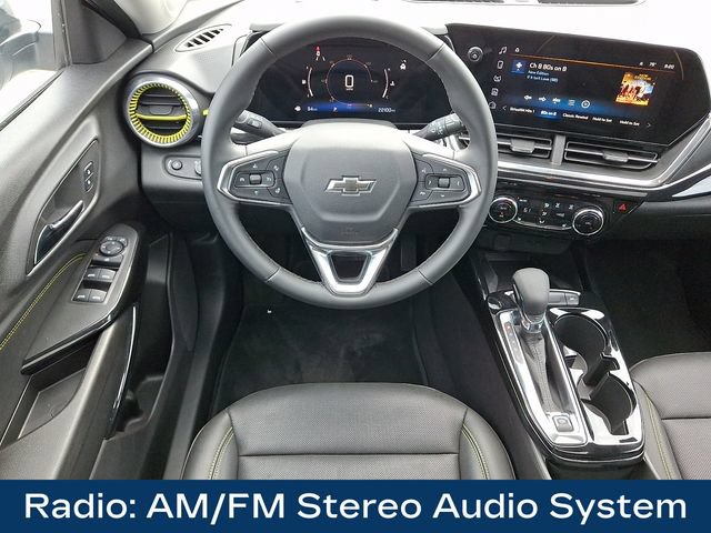 Used 2025 Chevrolet Trax ACTIV w/ Sunroof Package FWD image 3