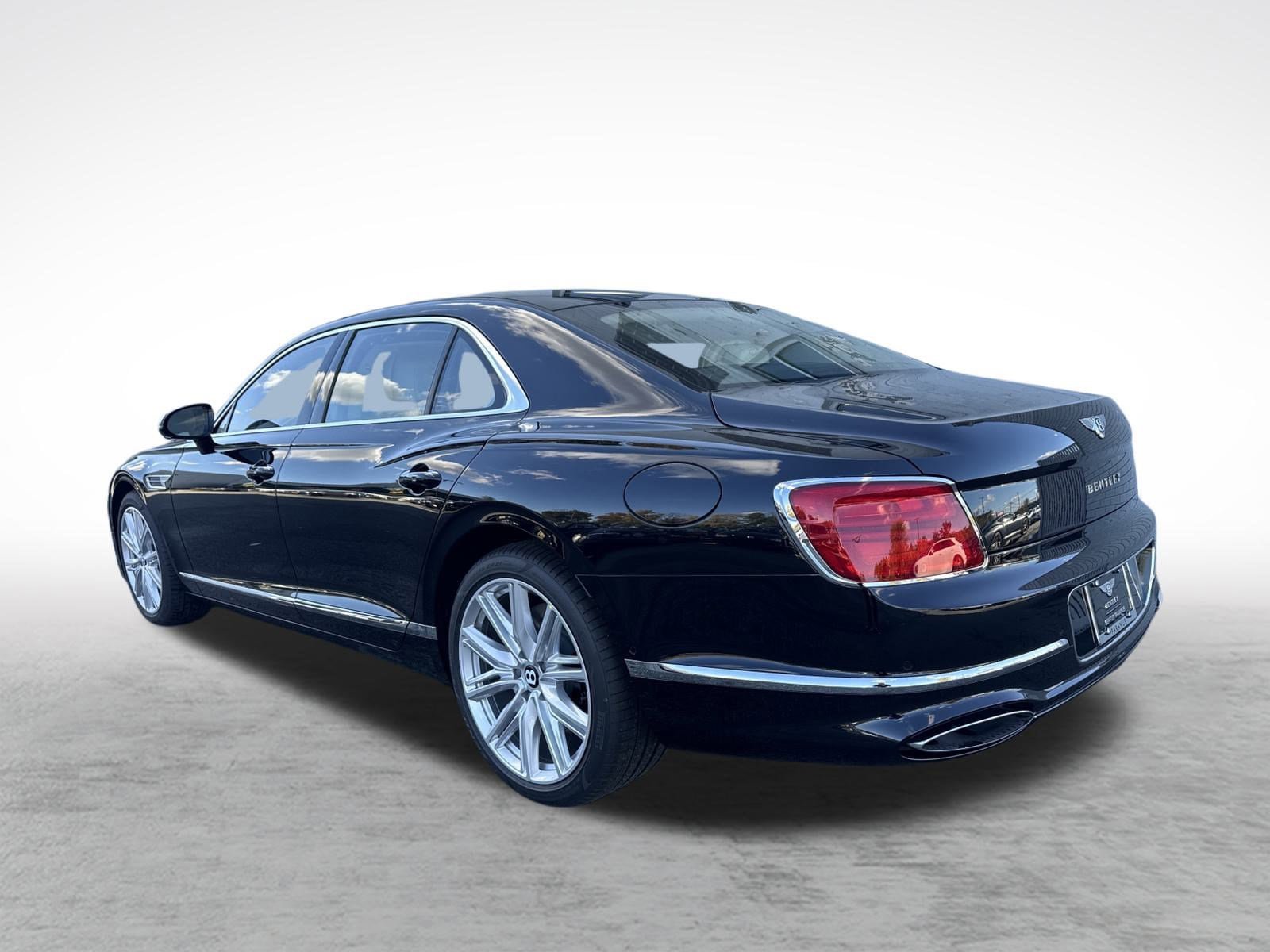 New 2026 Bentley Flying Spur Plug-In Hybrid image 3
