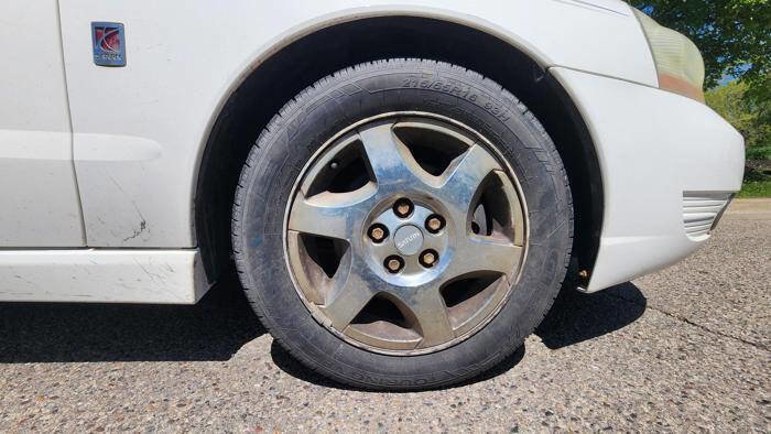 Used 2003 Saturn L-Series L200 w/ Sport Pkg FWD image 19