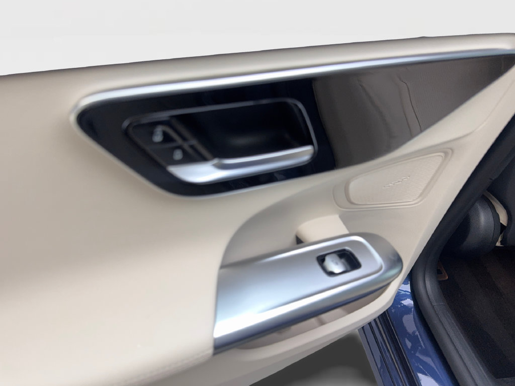 Used 2024 Mercedes-Benz C 300 Sedan image 37