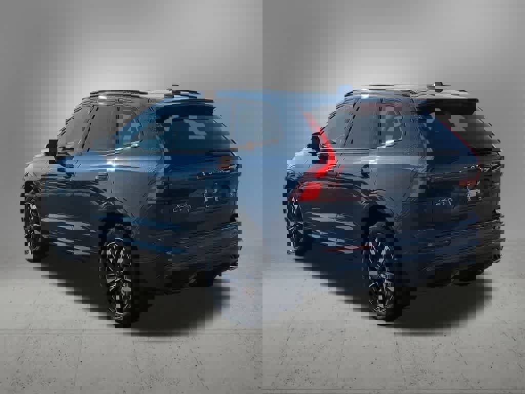 New 2026 Volvo XC60 B5 Core w/ Protection Package Premier image 4