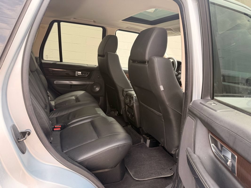 Used 2010 Land Rover Range Rover Sport HSE AWD/4WD image 6