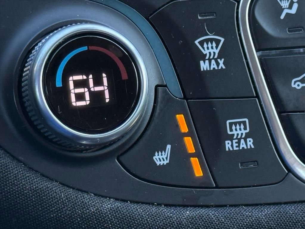 Used 2024 Chevrolet Malibu LT image 21