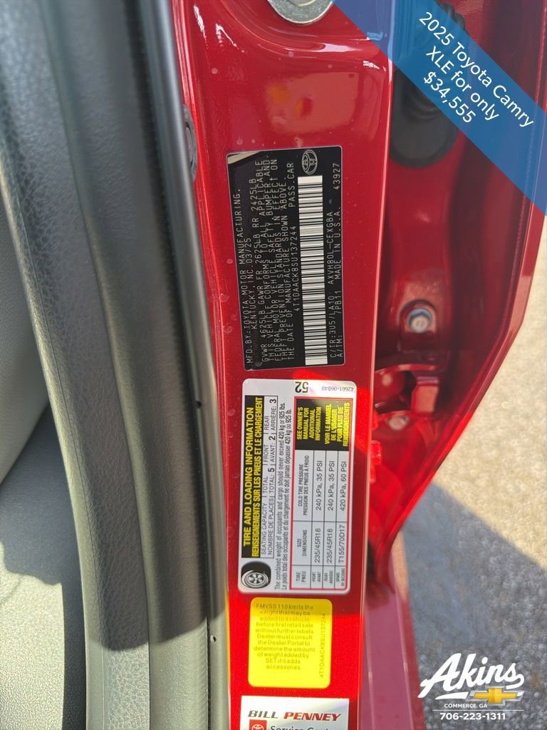 Used 2025 Toyota Camry XLE image 23