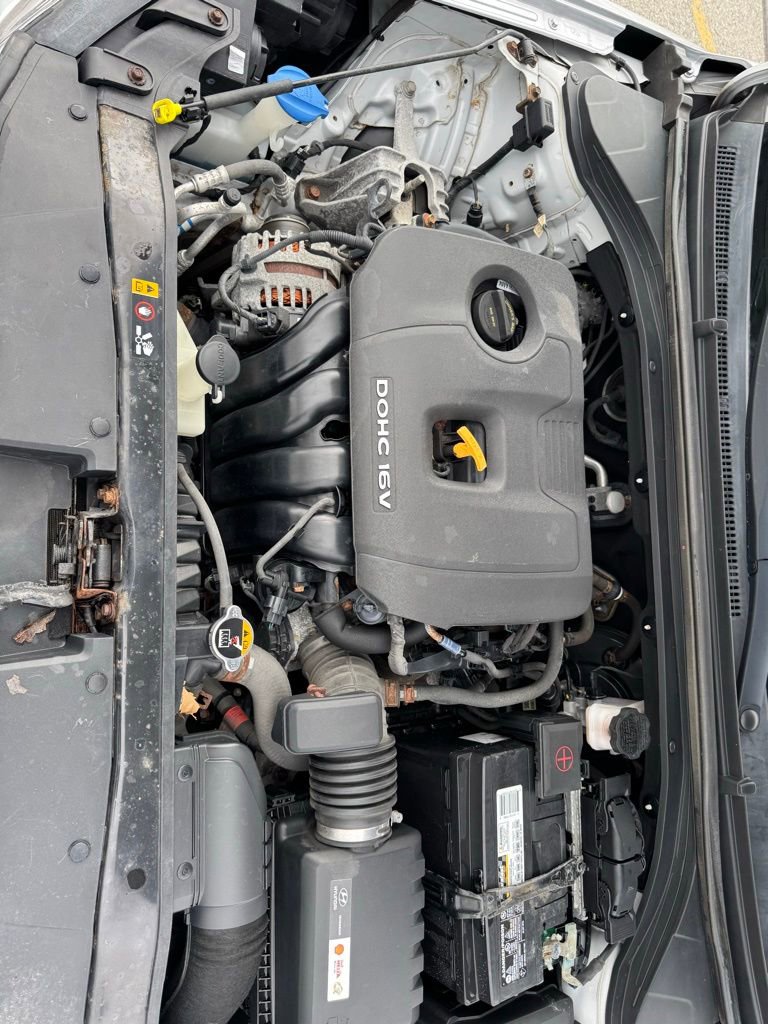 Used 2017 Hyundai Elantra SE FWD image 11