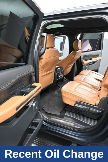 Used 2022 Ford Expedition Max Platinum image 17