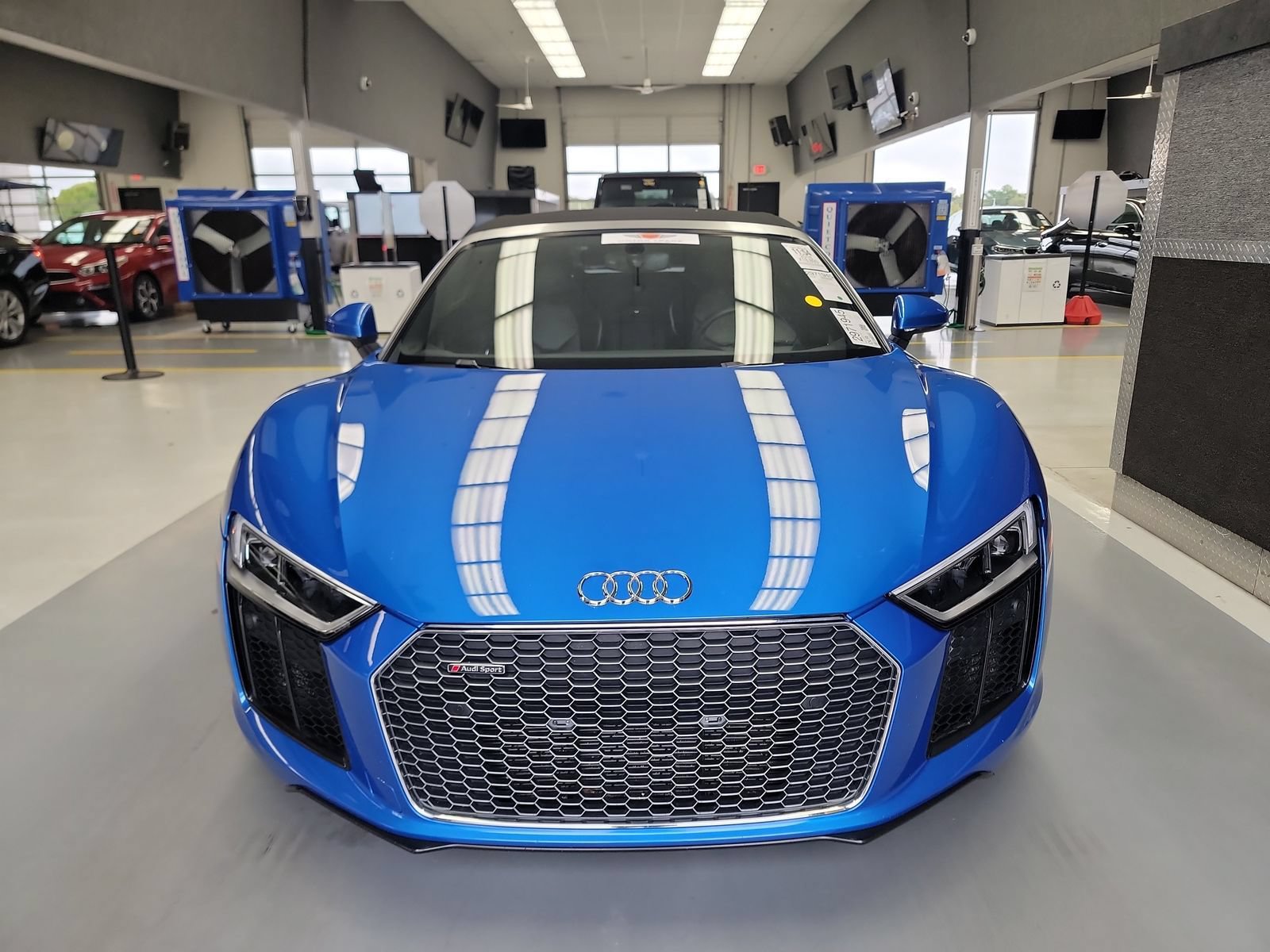 Used 2018 Audi R8 V10 AWD/4WD image 15