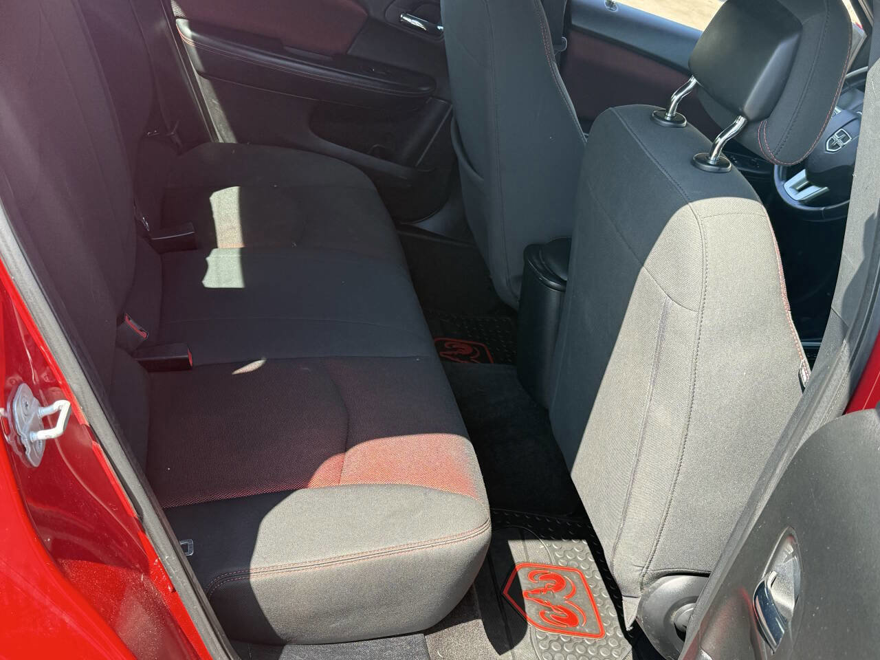 Used 2011 Dodge Avenger Heat FWD image 19