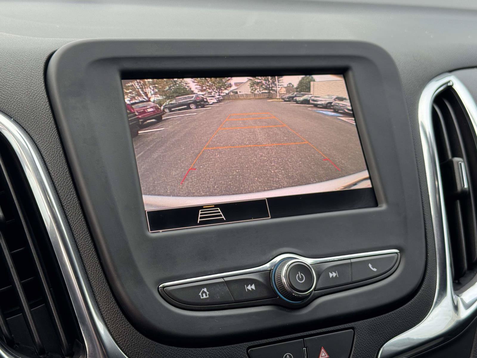 Used 2022 Chevrolet Equinox LT AWD/4WD image 17