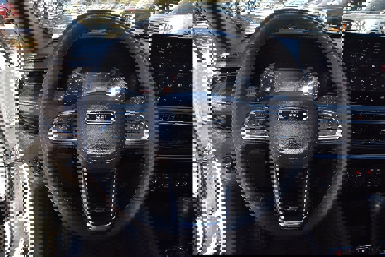 Used 2024 Jeep Compass Latitude w/ Altitude Special Edition image 22