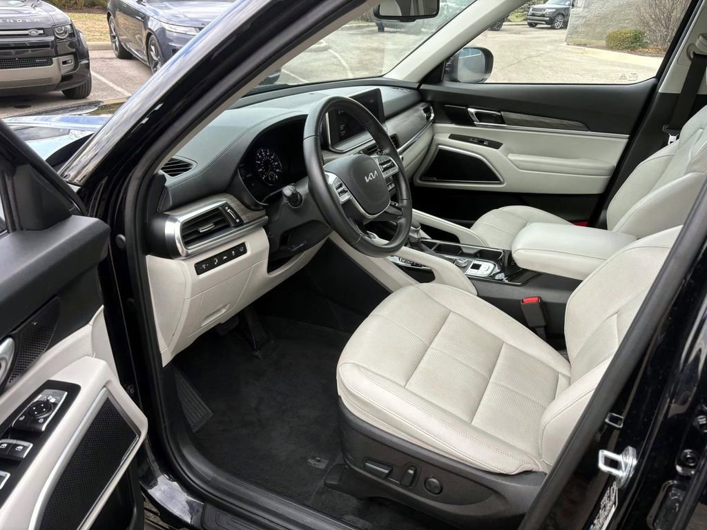 Used 2022 Kia Telluride EX w/ EX Premium Package image 25