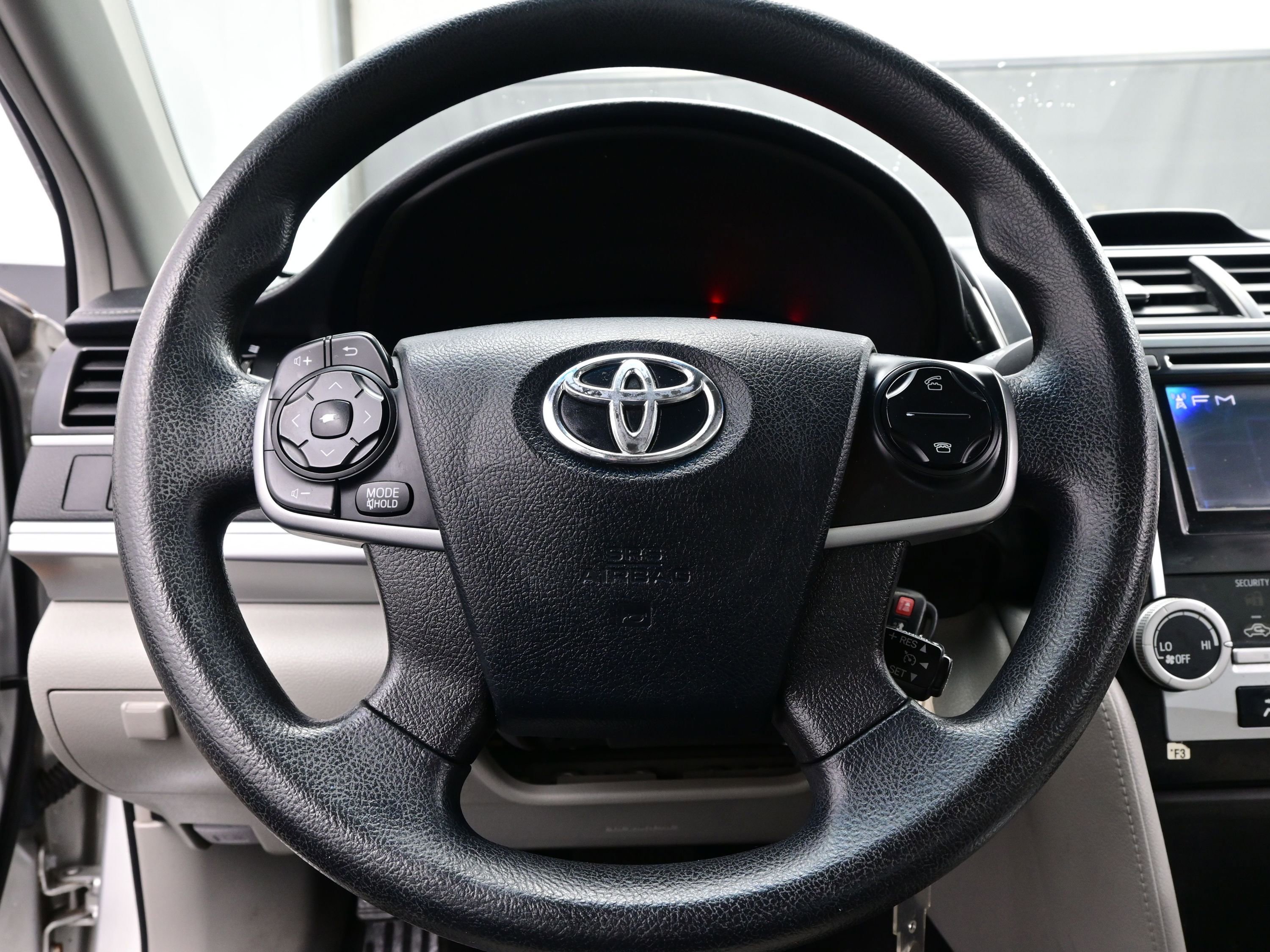 Used 2013 Toyota Camry L image 20