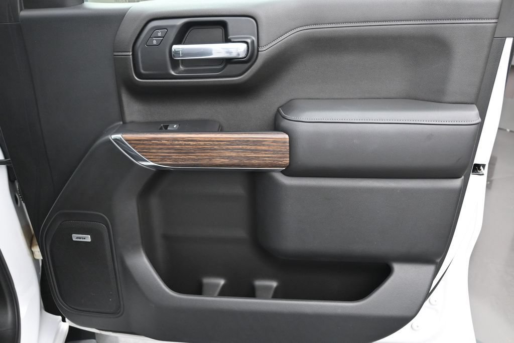 Used 2019 Chevrolet Silverado 1500 High Country w/ Technology Package AWD/4WD image 36