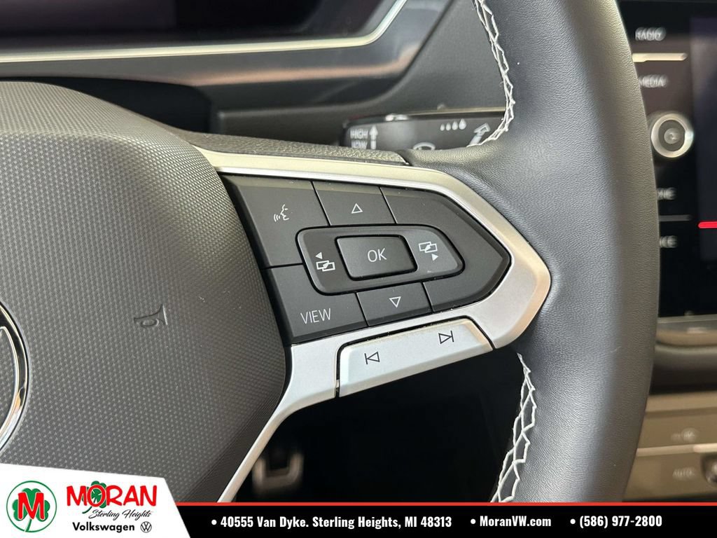 Certified 2023 Volkswagen Tiguan SE R-Line AWD/4WD image 26
