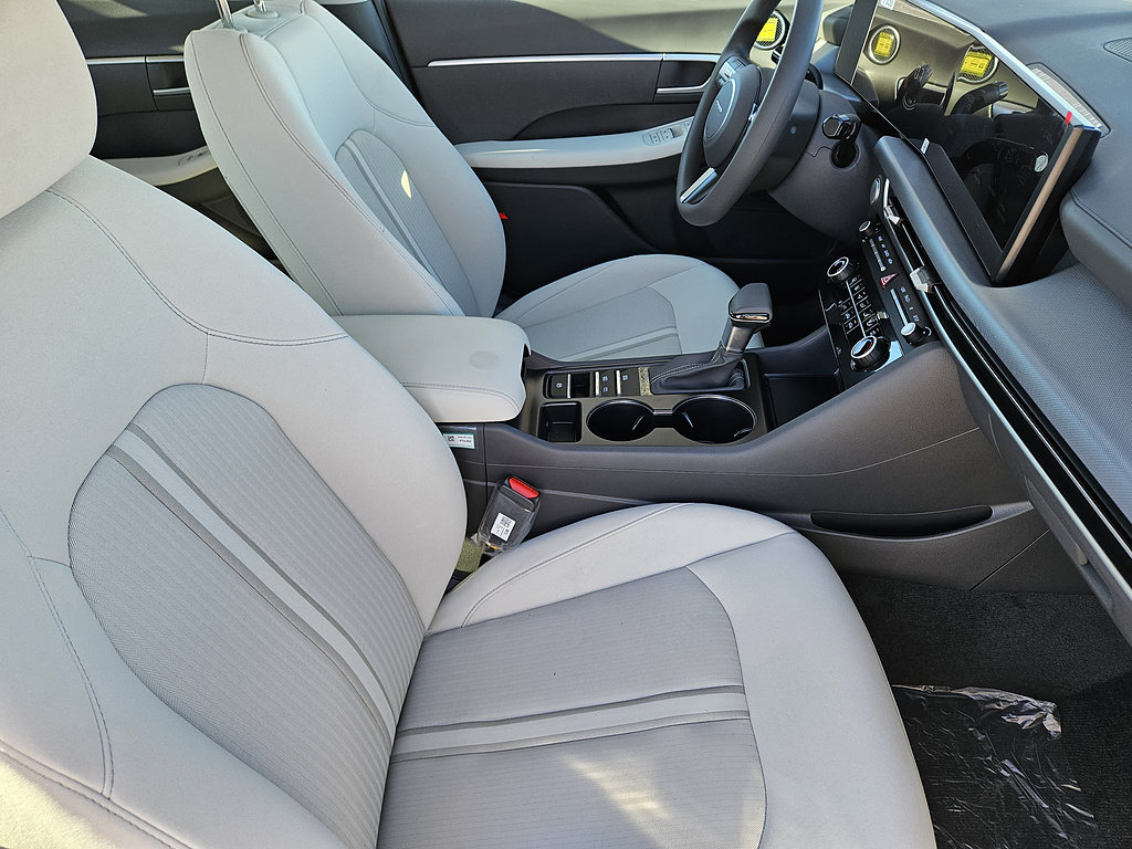 New 2026 Hyundai Sonata SE FWD image 14