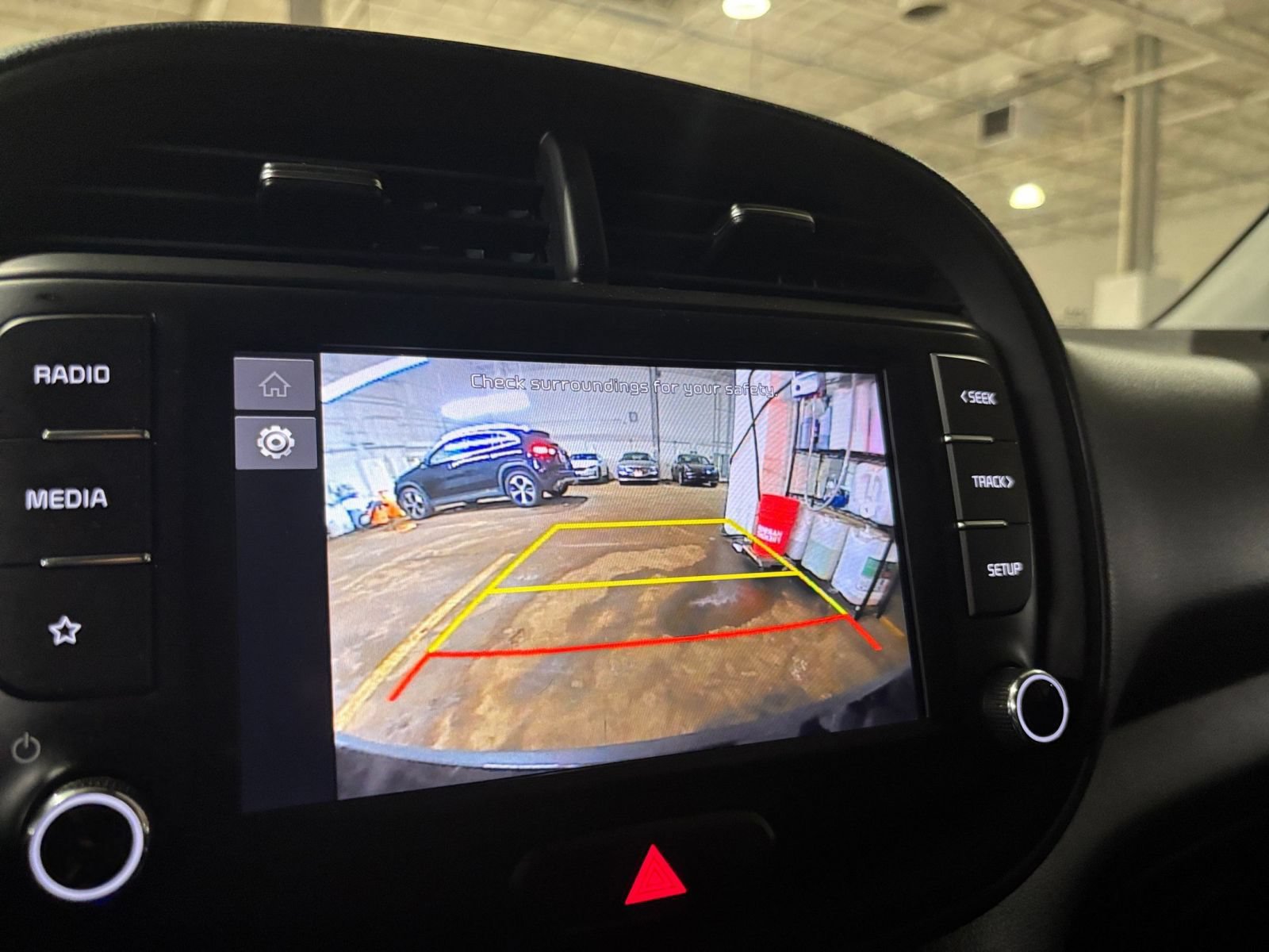 Used 2025 Kia Soul LX w/ LX Technology Package FWD image 21