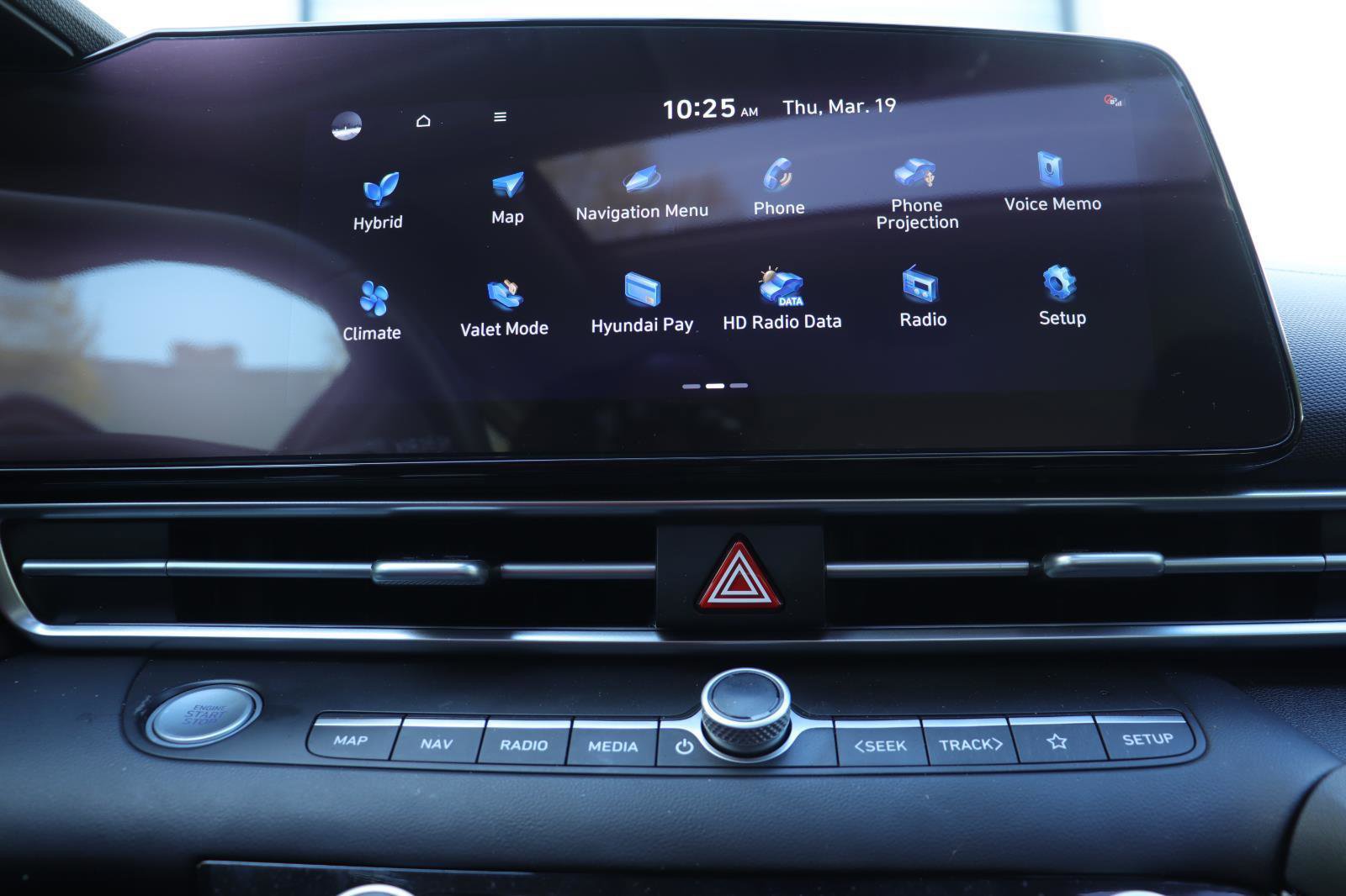 Used 2023 Hyundai Elantra Limited w/ Cargo Package image 28